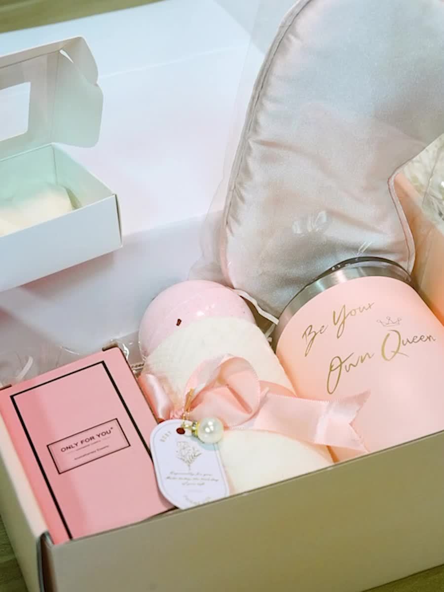 Super Value Gift Set: Bath Gift Set for Women with Bath Bombs